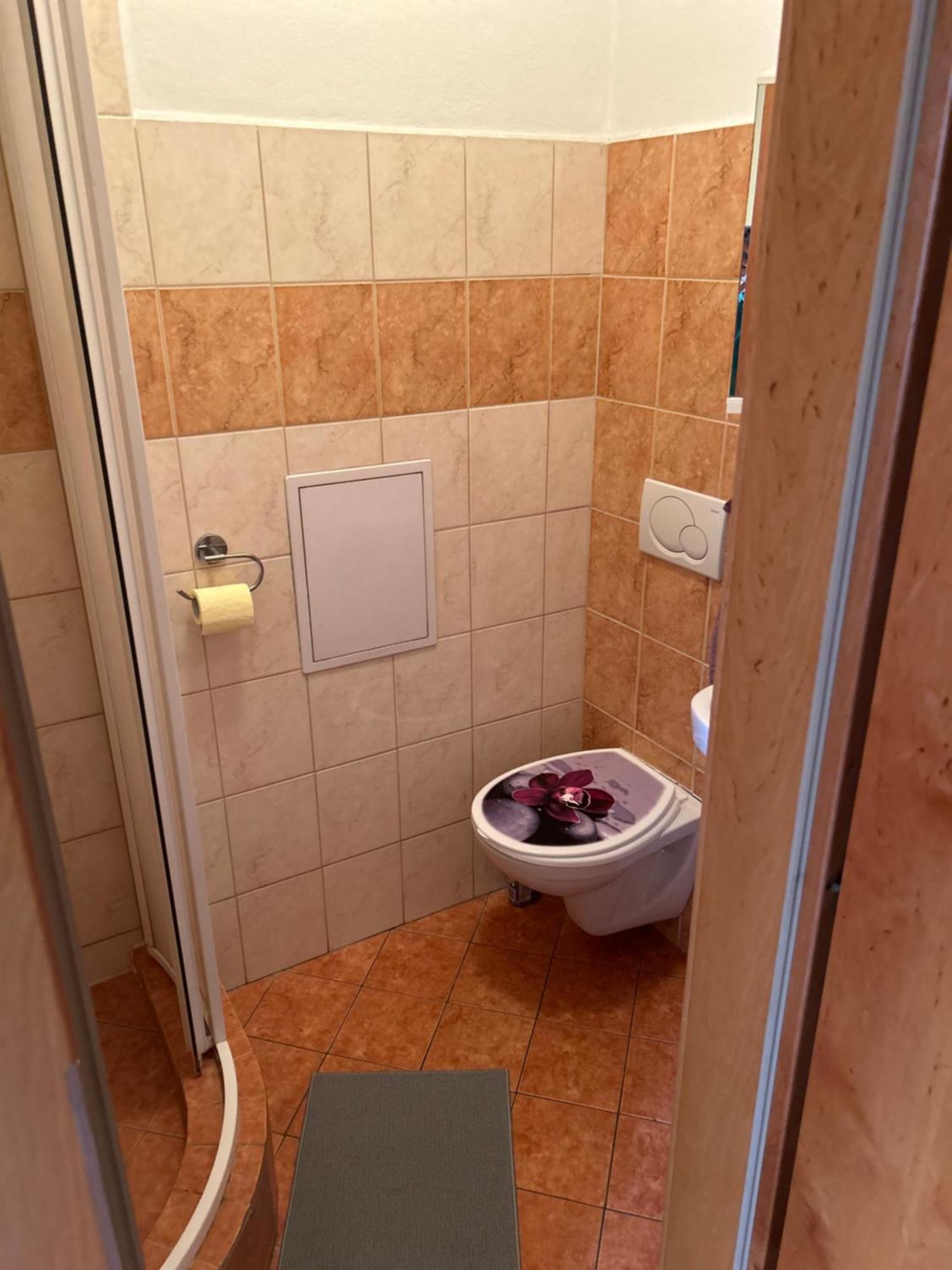 Plaza De Luxe Appartement Bratislava Buitenkant foto